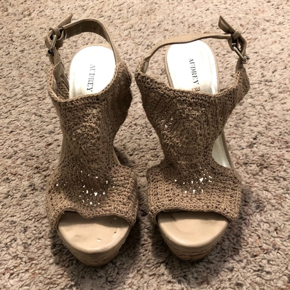 Audrey Brooke Crochet Tan Wedges - Picture 1 of 6
